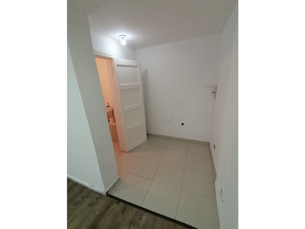 LOCAL EN ARRIENDO UNILAGO, BOGOTA — foto 5