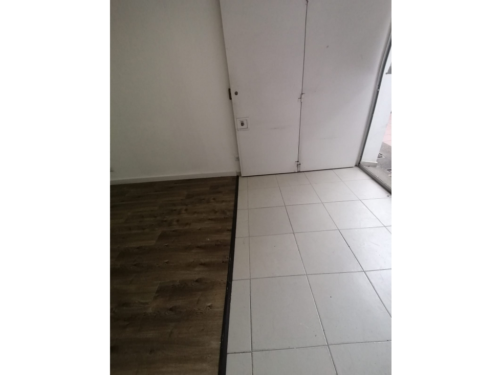 LOCAL EN ARRIENDO UNILAGO, BOGOTA — foto 6