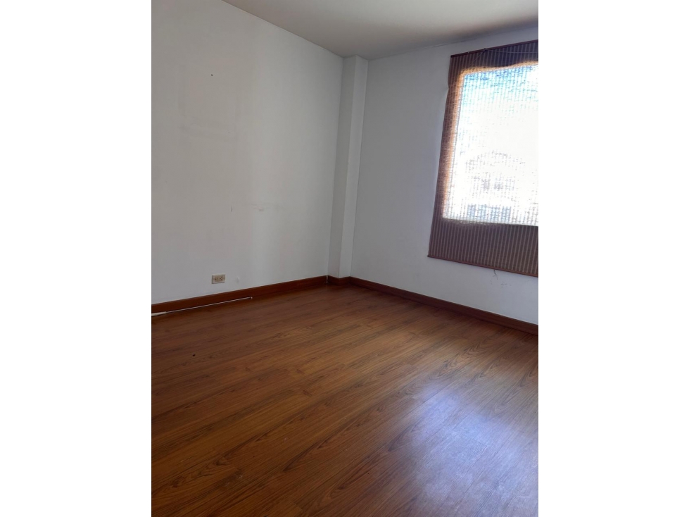 APARTAMENTO EN VENTA MAZUREN, BOGOTA — foto 4