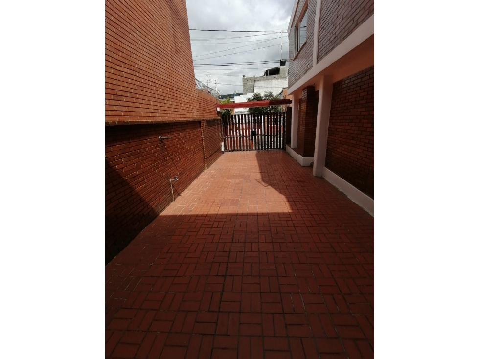 CASA EN VENTA LAS MARGARITAS, BOGOTA — foto 2