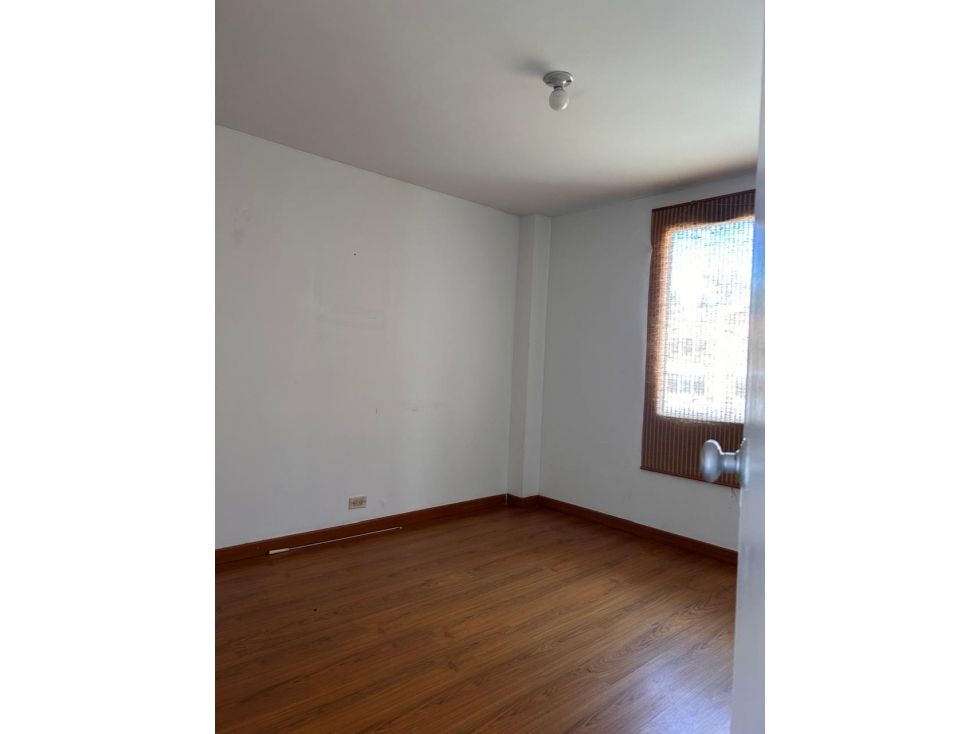 APARTAMENTO EN VENTA MAZUREN, BOGOTA — foto 5