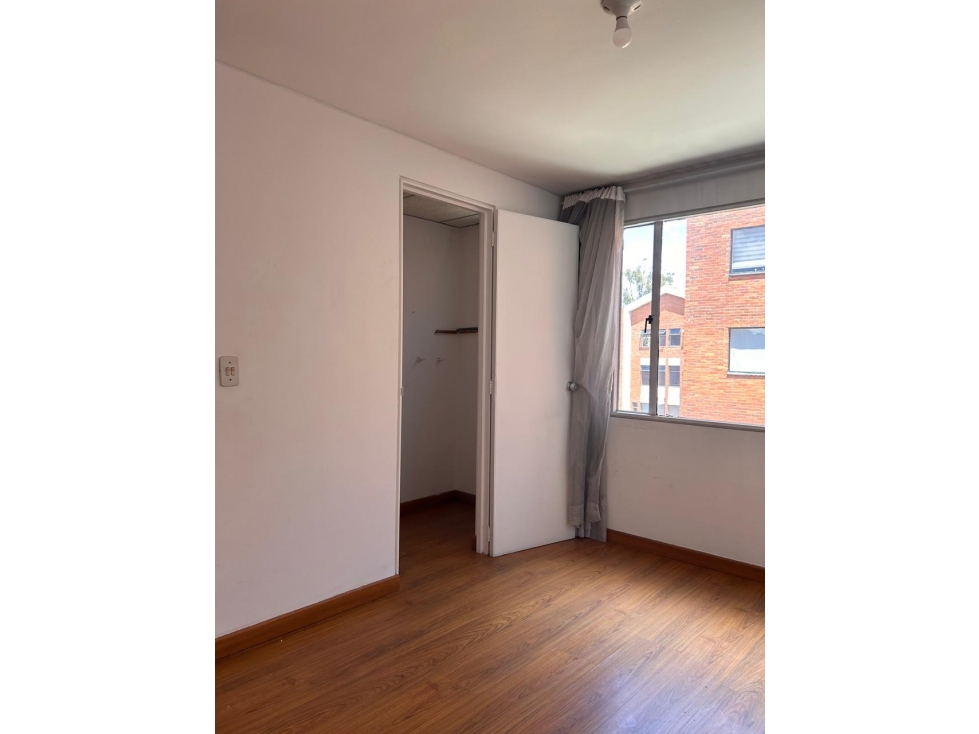 APARTAMENTO EN VENTA MAZUREN, BOGOTA — foto 6