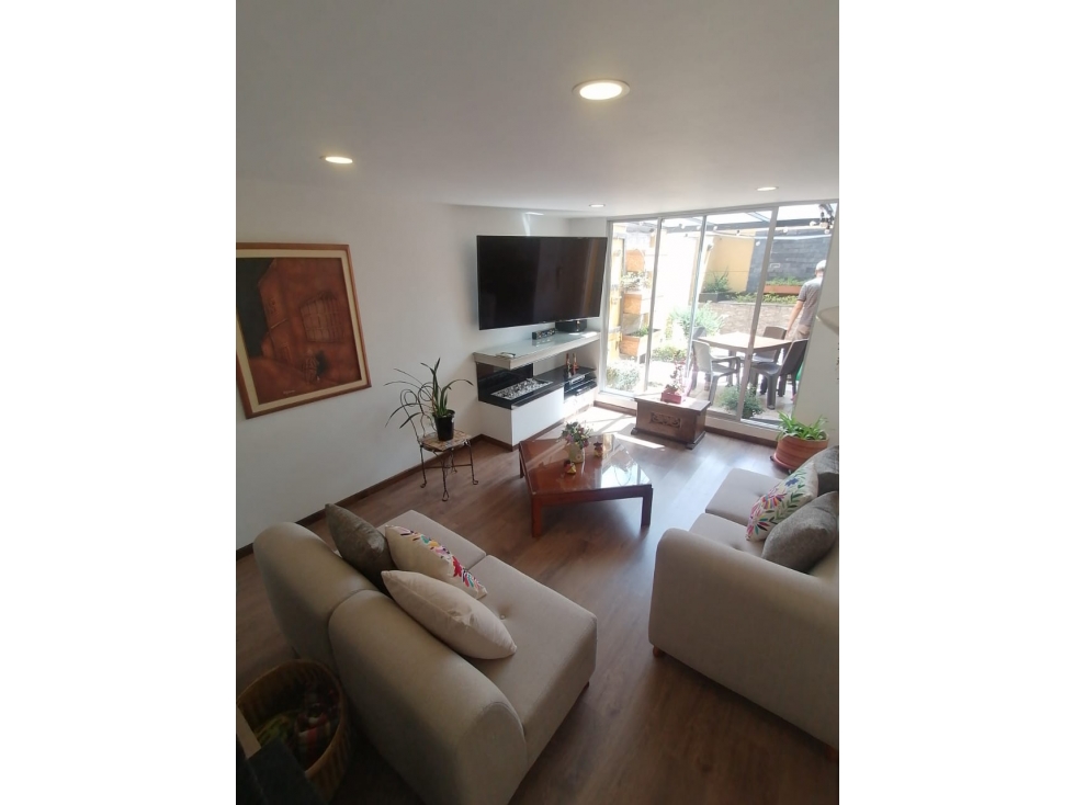 CASA EN VENTA LA ESMERALDA, BOGOTA