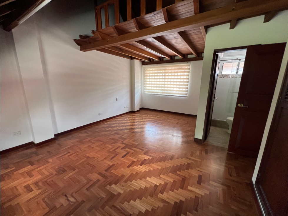 Casa en Arriendo de 350 m² en Exclusivo Sector - 3