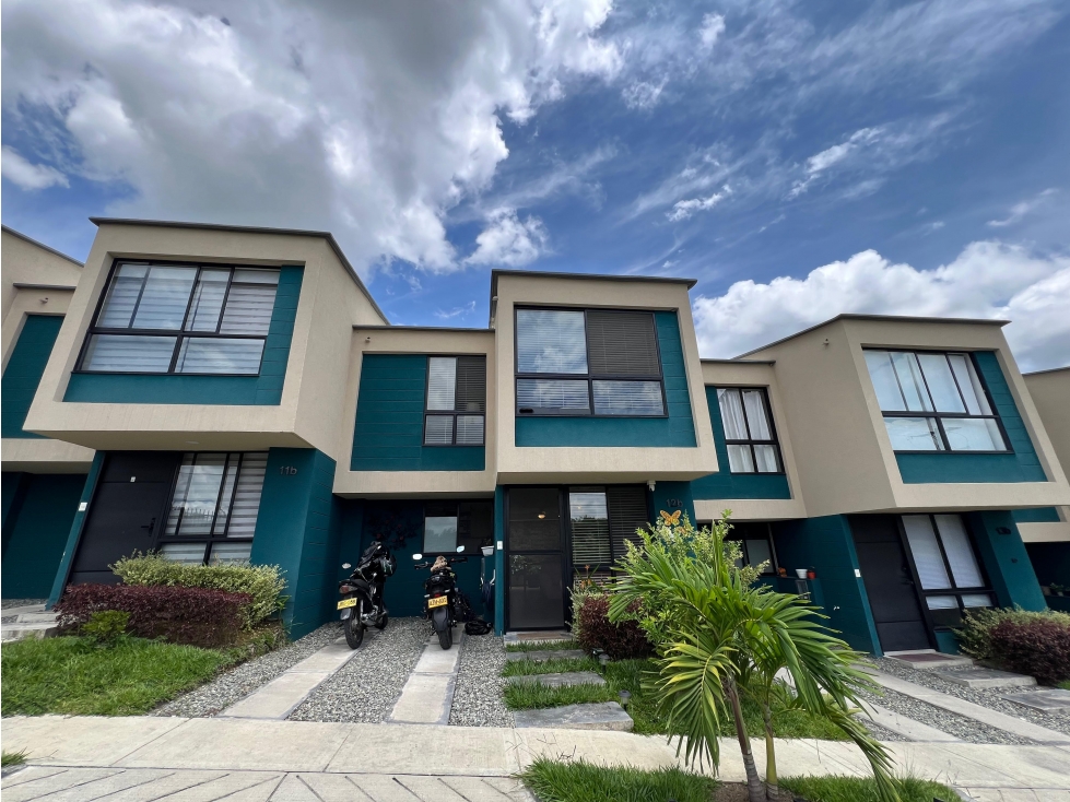 CASA PARA VENTA EN CONJUNTO CERRADO
