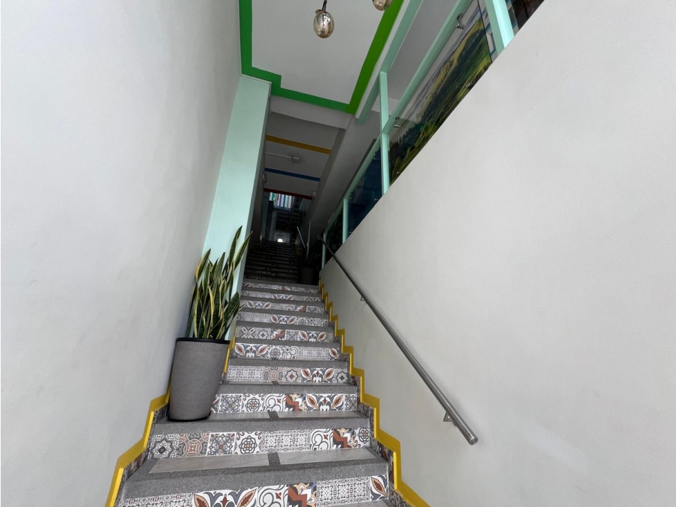 SE VENDE EDIFICIO DE 4 PISOS CON HOTEL COMO UNIDAD DE EXPLOTACIÓN - 1