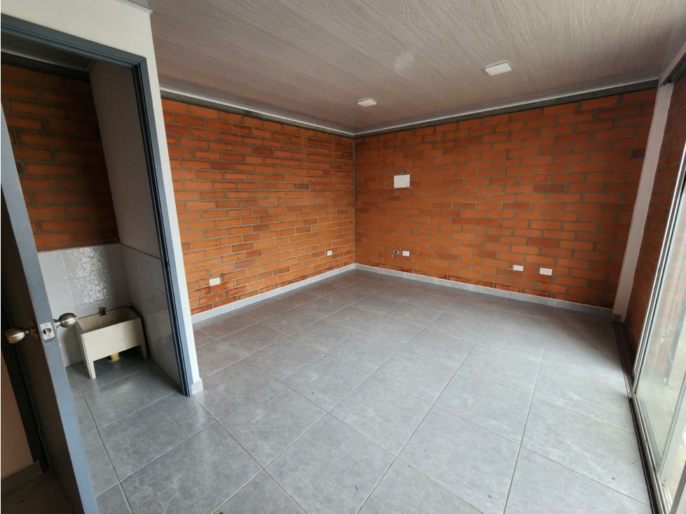 LOCAL PARA ARRIENDO EN MERCAR - 2