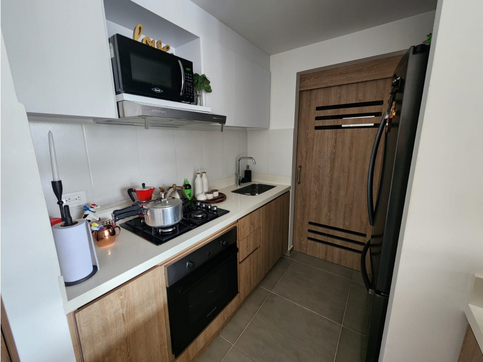 APARTAMENTO PARA VENTA EN LA AVENIDA CENTENARIO - 4