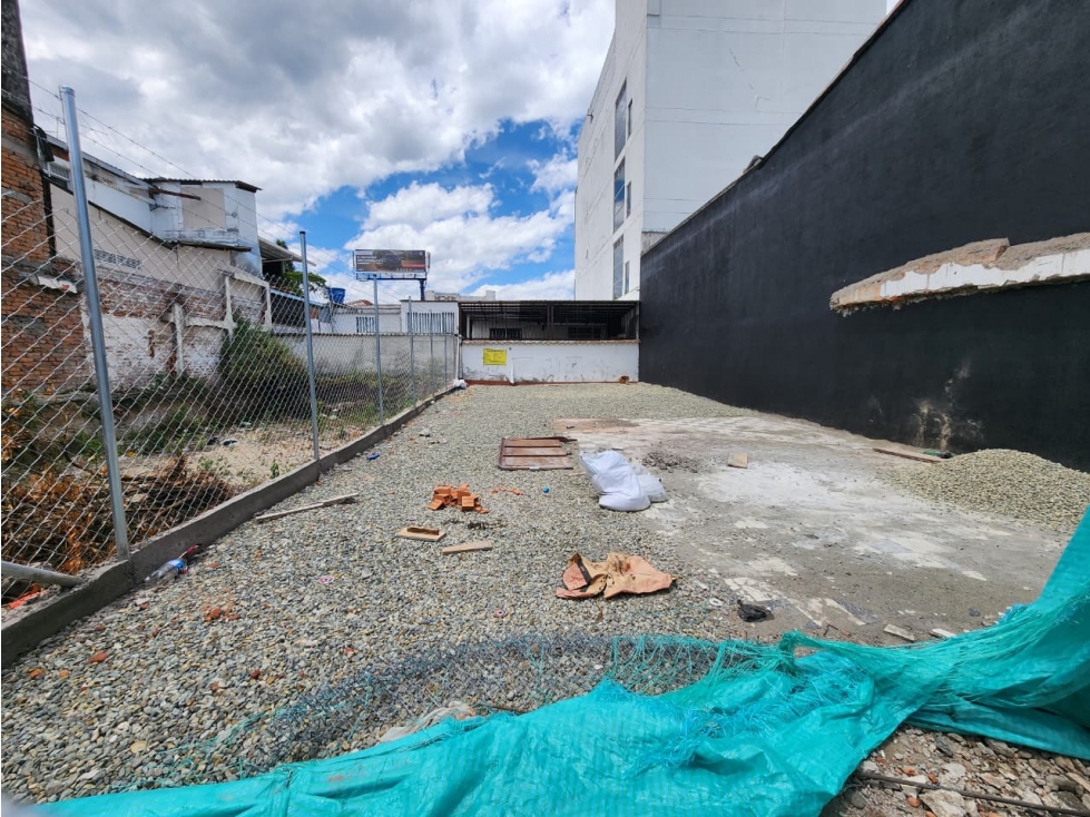 LOTE COMERCIAL PARA ARRIENDO - 4