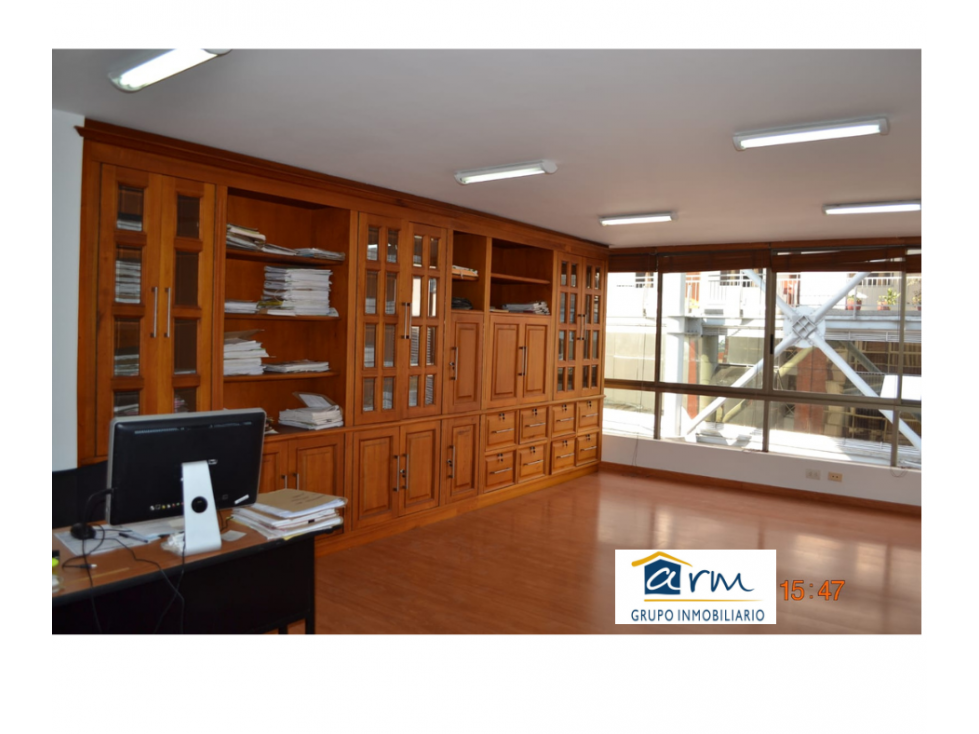 AMPLIA OFICINA EN VENTA, SECTOR CENTRO