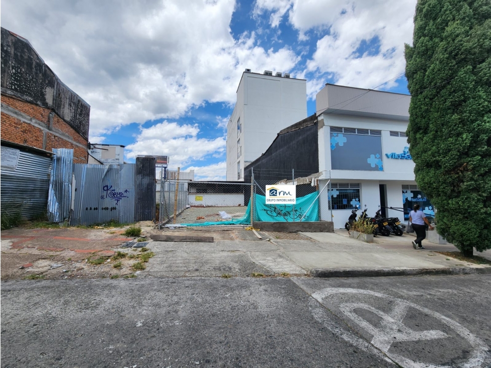 LOTE COMERCIAL PARA ARRIENDO - 2