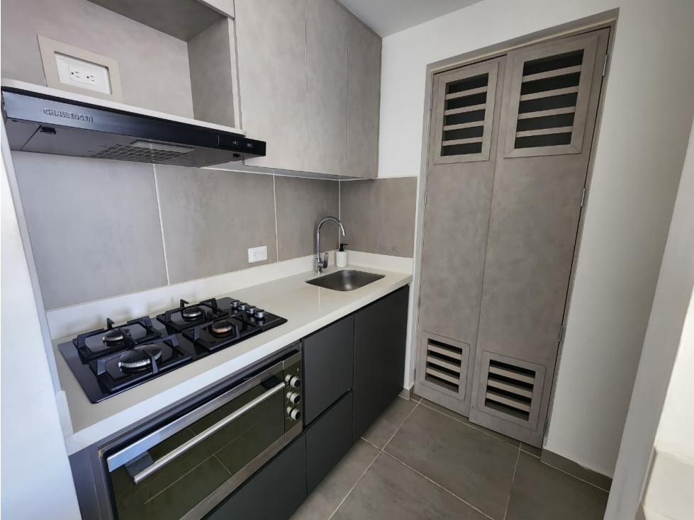 APARTAESTUDIO PARA ARRIENDO EN LA AVENIDA CENTENARIO