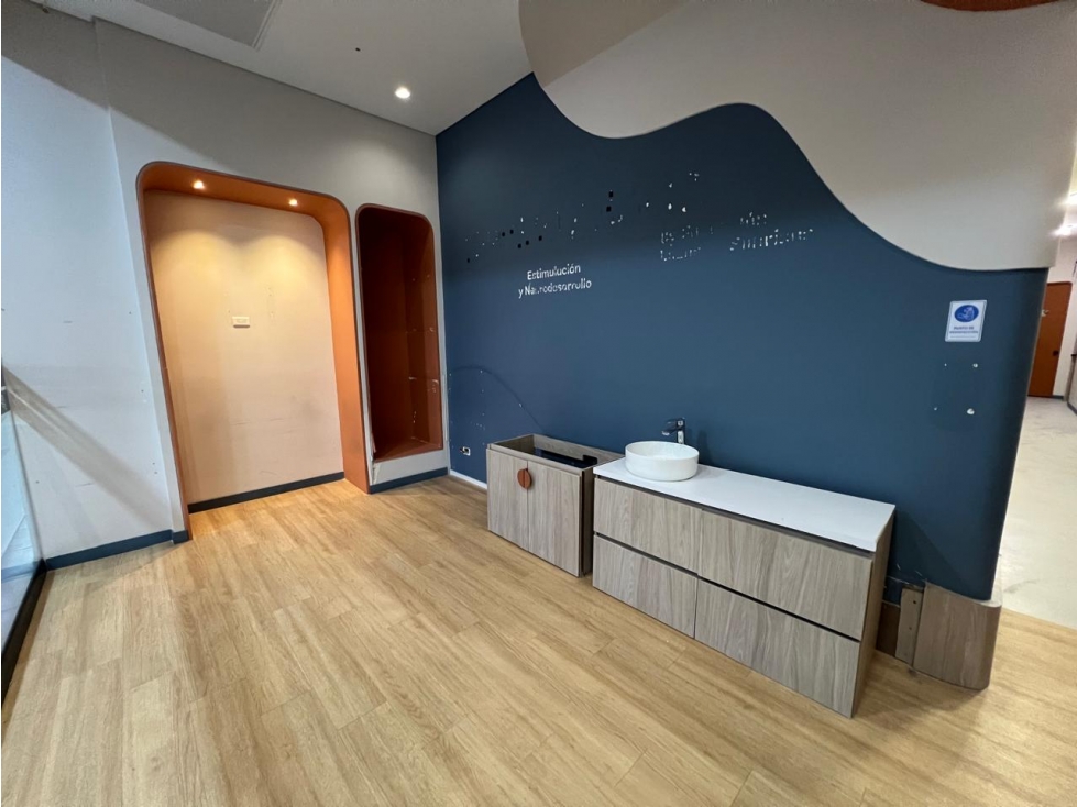LOCAL PARA EL SECTOR SALUD — foto 3