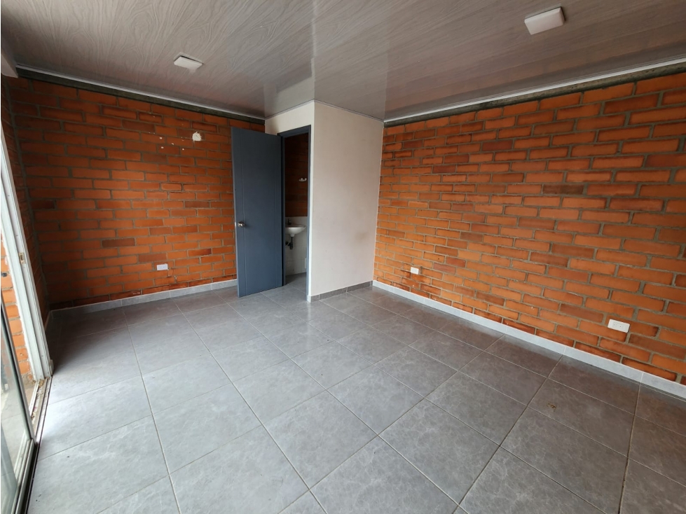 LOCAL PARA ARRIENDO EN MERCAR - 5