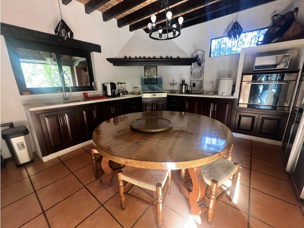 Casa en venta en el pueblo de Valle De Bravo