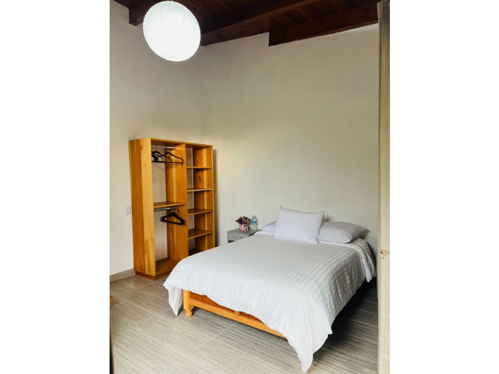 APARTAMENTO PLANTA ALTA EN RENTA, VALLE DE BRAVO A - 1