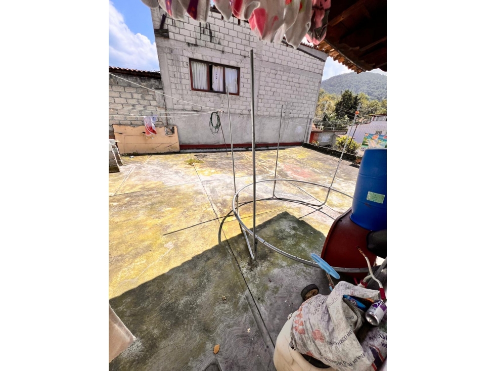 CASA EN VENTA EN VALLE DE BRAVO ZONA CENTRO ( para remodelar) P
