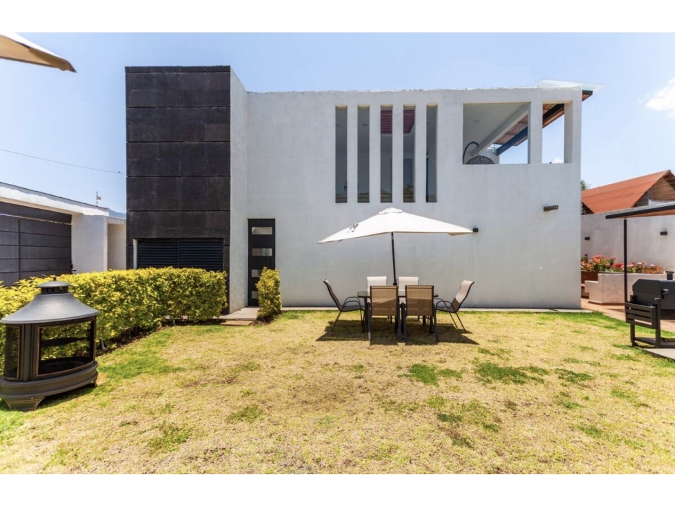 CASA EN RENTA EN VALLE DE BRAVO, ZONA ACATITLAN (por temporada) P