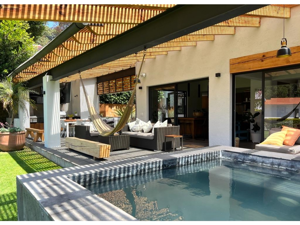 CASA EN VENTA EN AVANDARO CENTRO A