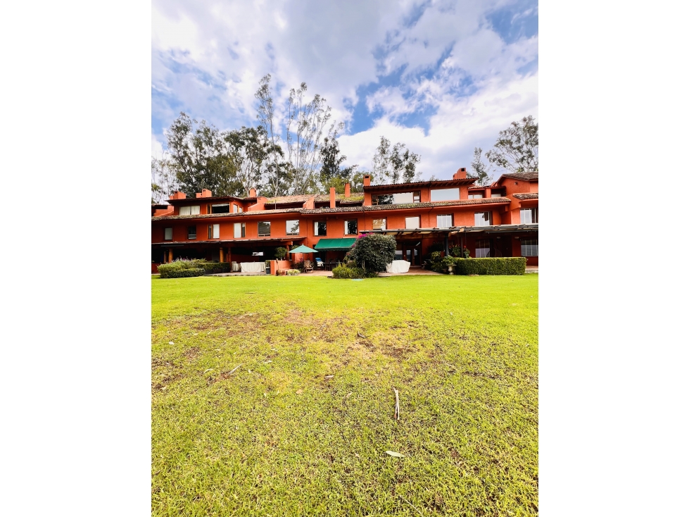 Casa en venta con acceso al lago