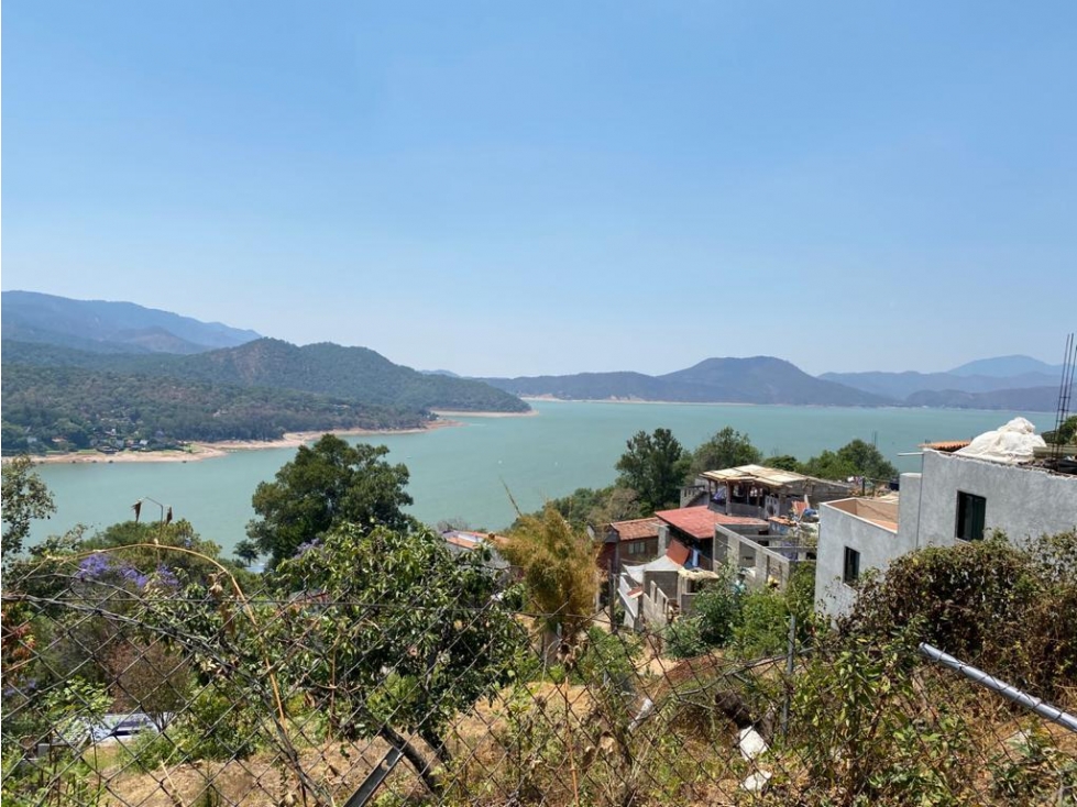 VENTA DE TERRENO CON ESPECTACULAR VISTA AL LAGO — foto 2