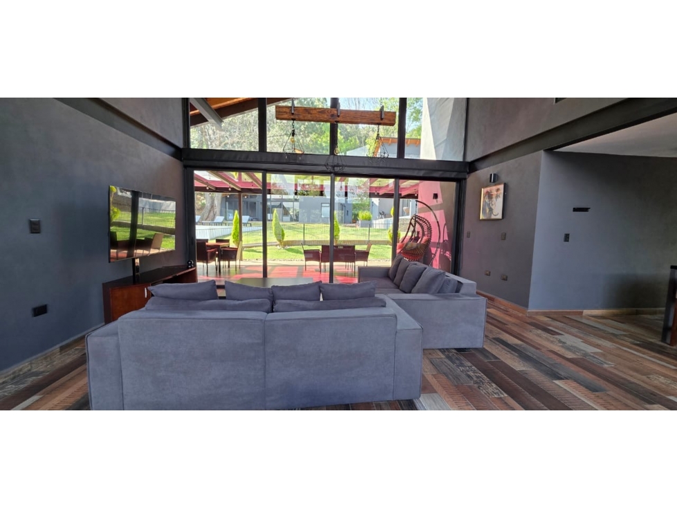 CASA EN VENTA EN VALLE DE BRAVO, ZONA ACATITLAN P — foto 2