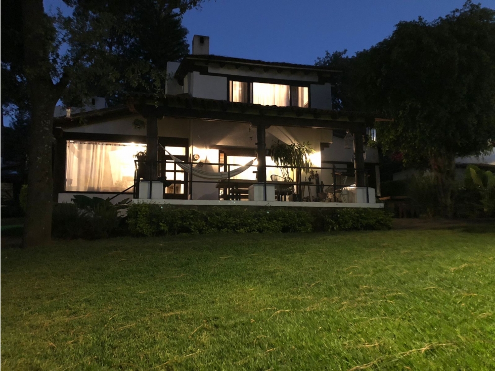 CASA EN VENTA EN AVANDARO VALLE DE BRAVO P