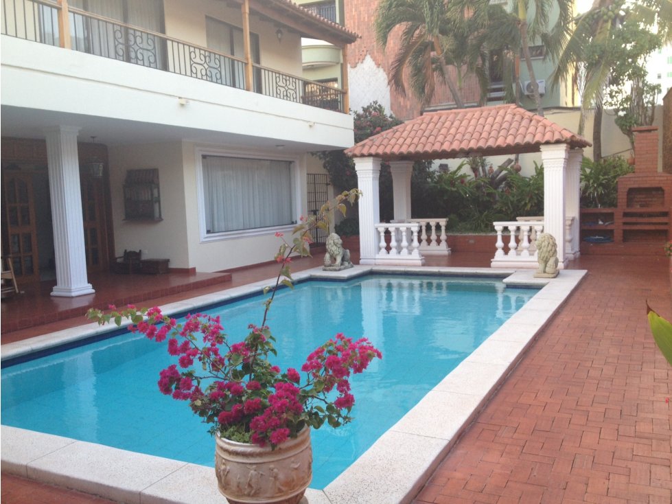 VENDO CASA ALTOS DE RIOMAR - BARRANQUILLA