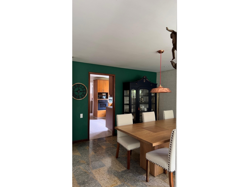 Exclusiva Casa- Espacio, Comodidad y Ubicación Privilegiada — foto 4