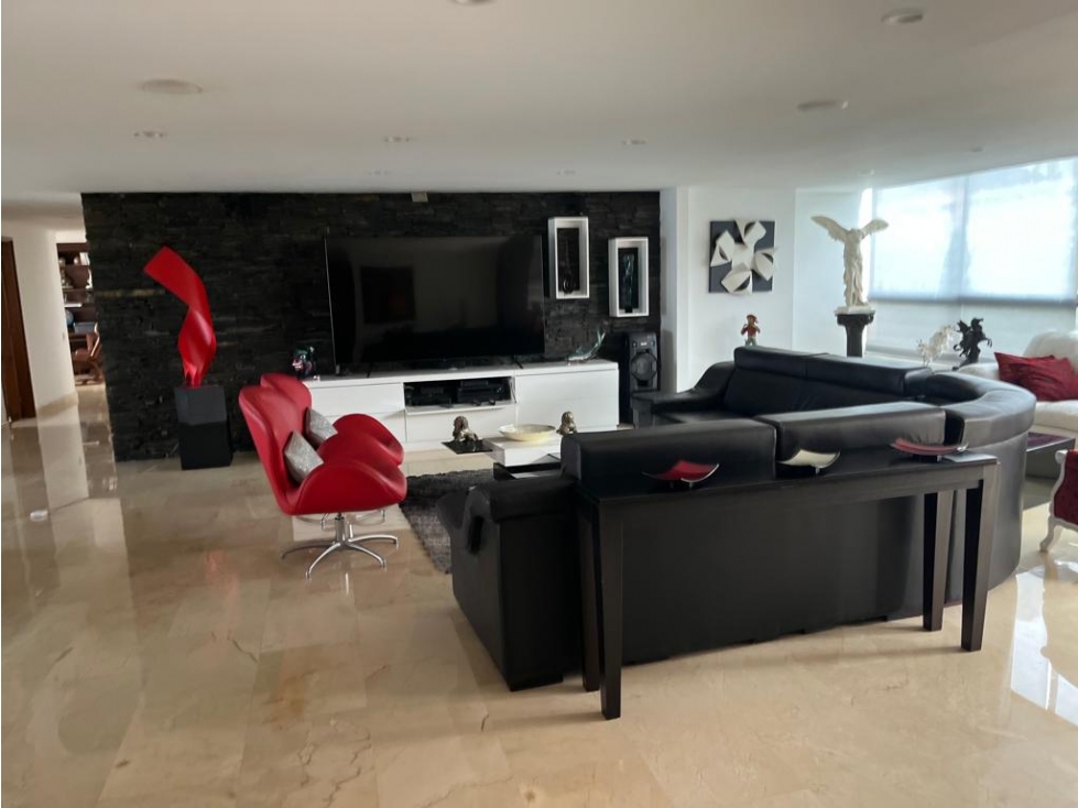 Penthouse Gigante en El Poblado - ¡El sueño de lujo en Medellín!