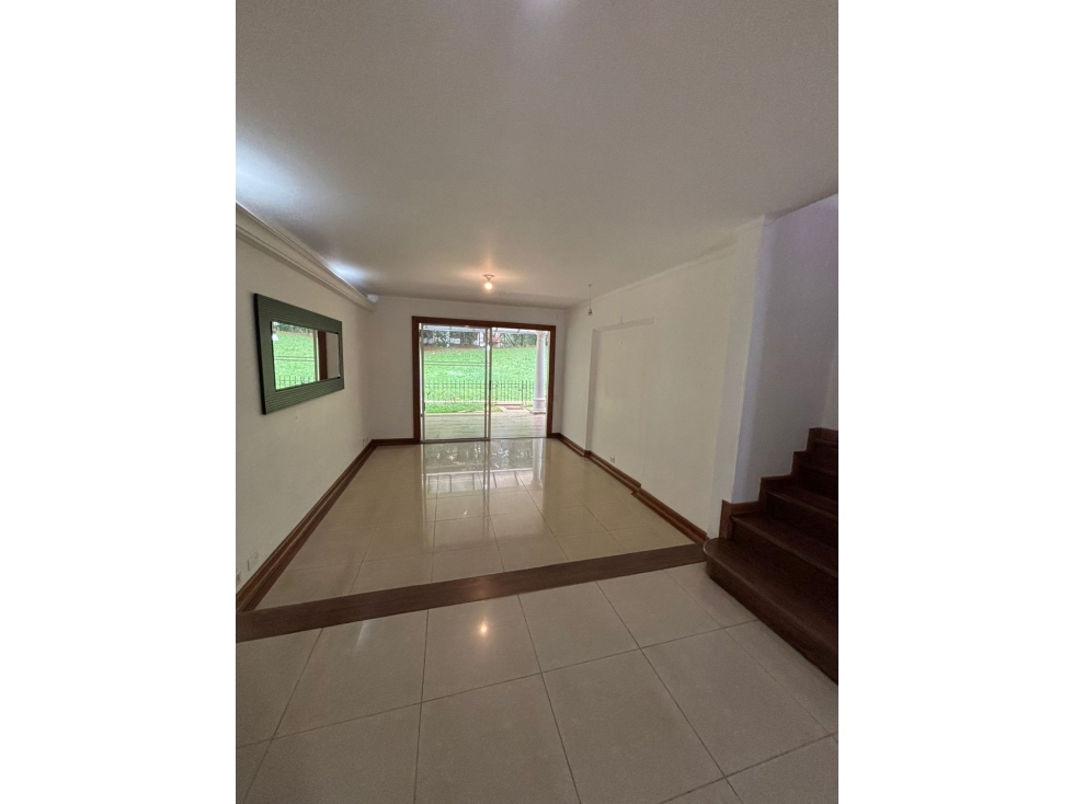 Casa amplia en Medellín 350 m² de confort y ubicación privilegiada — foto 3