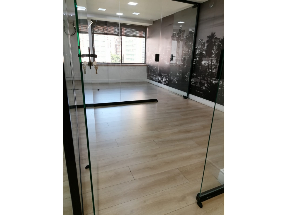 Oficina con terraza privada en Milla de Oro — foto 2