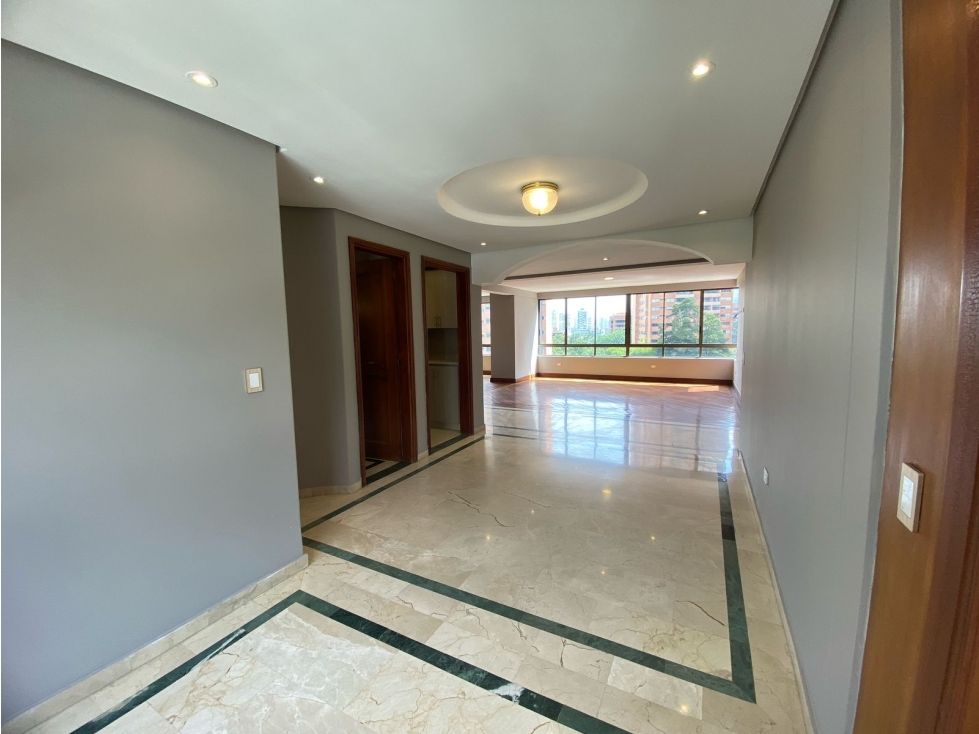 Exclusividad, amplitud y ubicación en Loma de los Parra — foto 3