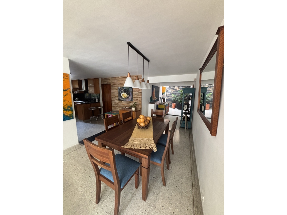 Casa en Altos de Cañaveralejo: lote, privacidad y potencial — foto 6