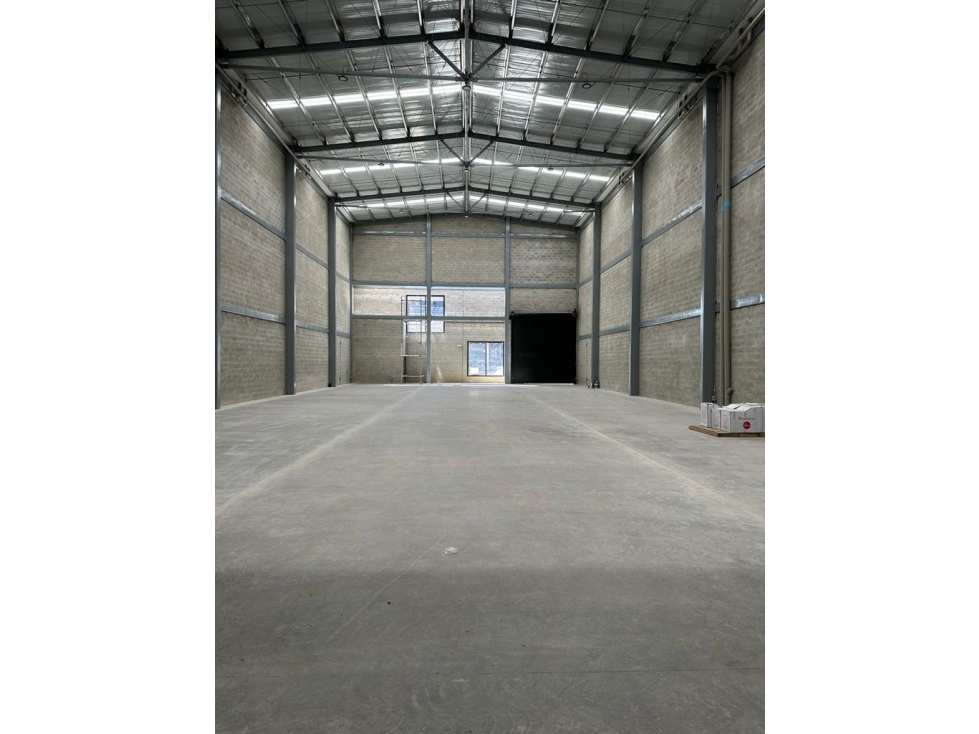 Se alquila hermosa bodega en Zona E - 6