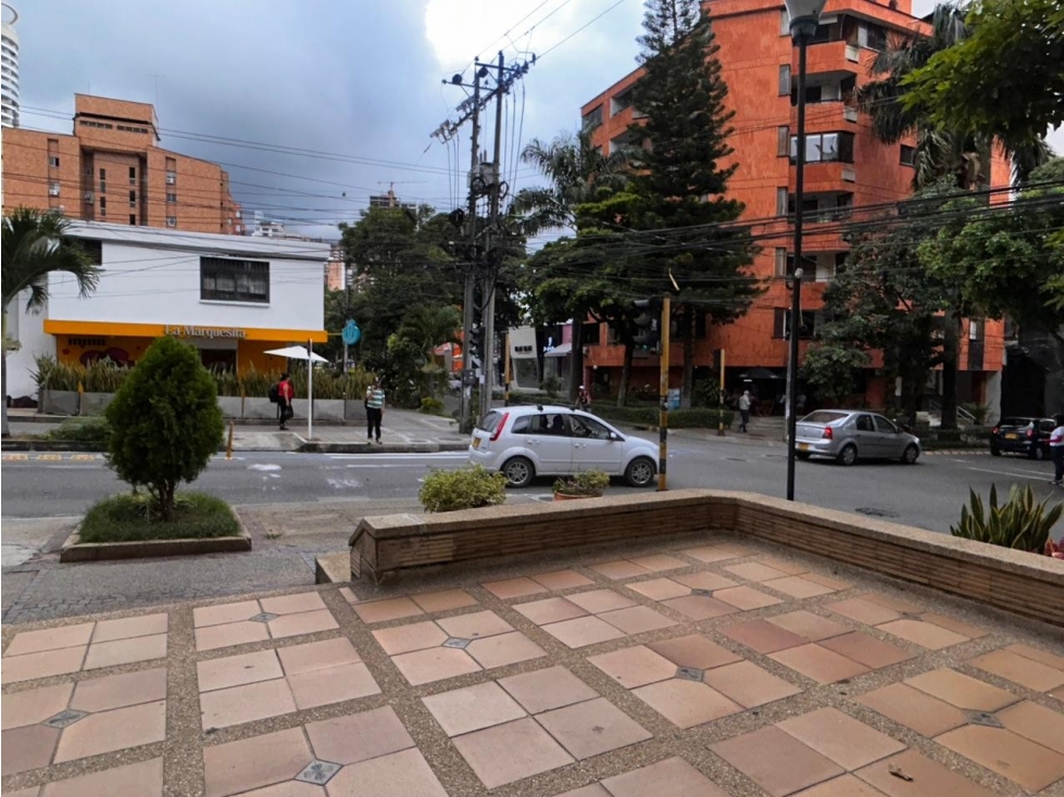 SE ARRIENDA HERMOSO Y AMPLIO LOCAL ESQUINERO EN BUCARAMANGA - 4