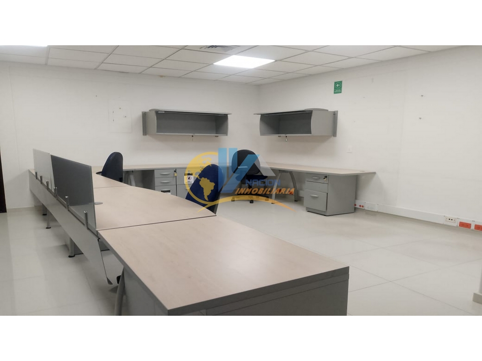 SE VENDE HERMOSA OFICINA EN EL ANILLO VÍAL - 2