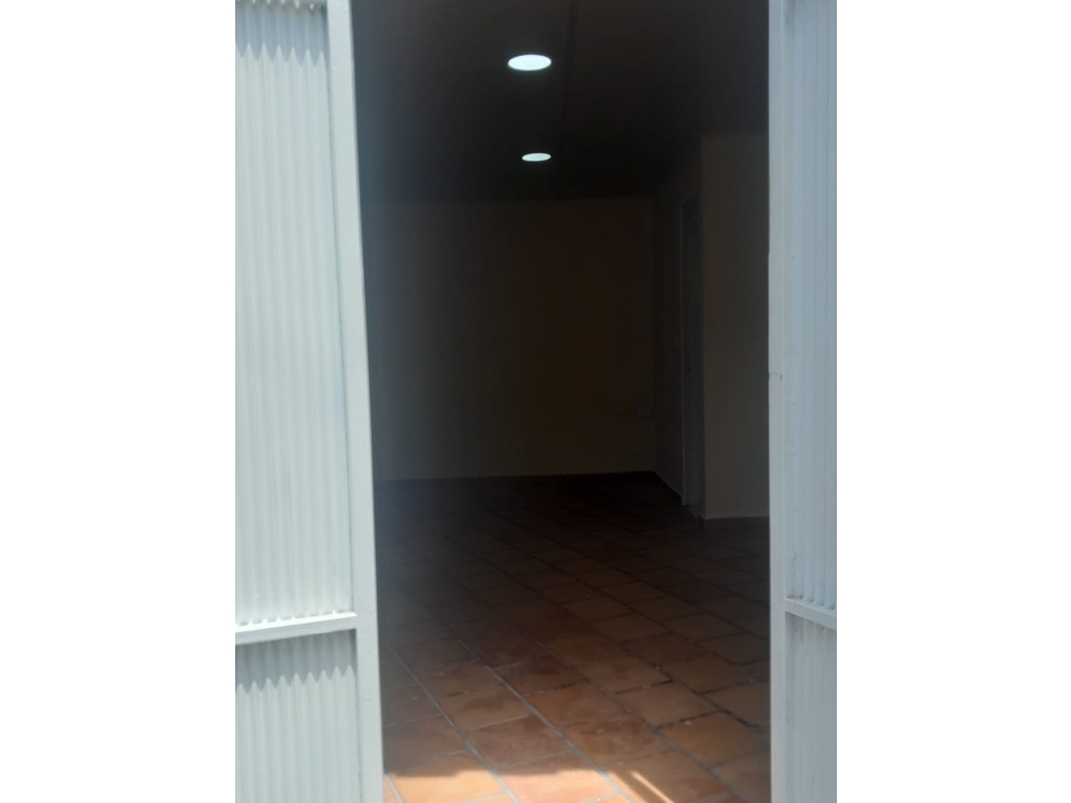 SE ARRIENDA AMPLIO LOCAL COMERCIAL EN PIEDECUESTA - 6