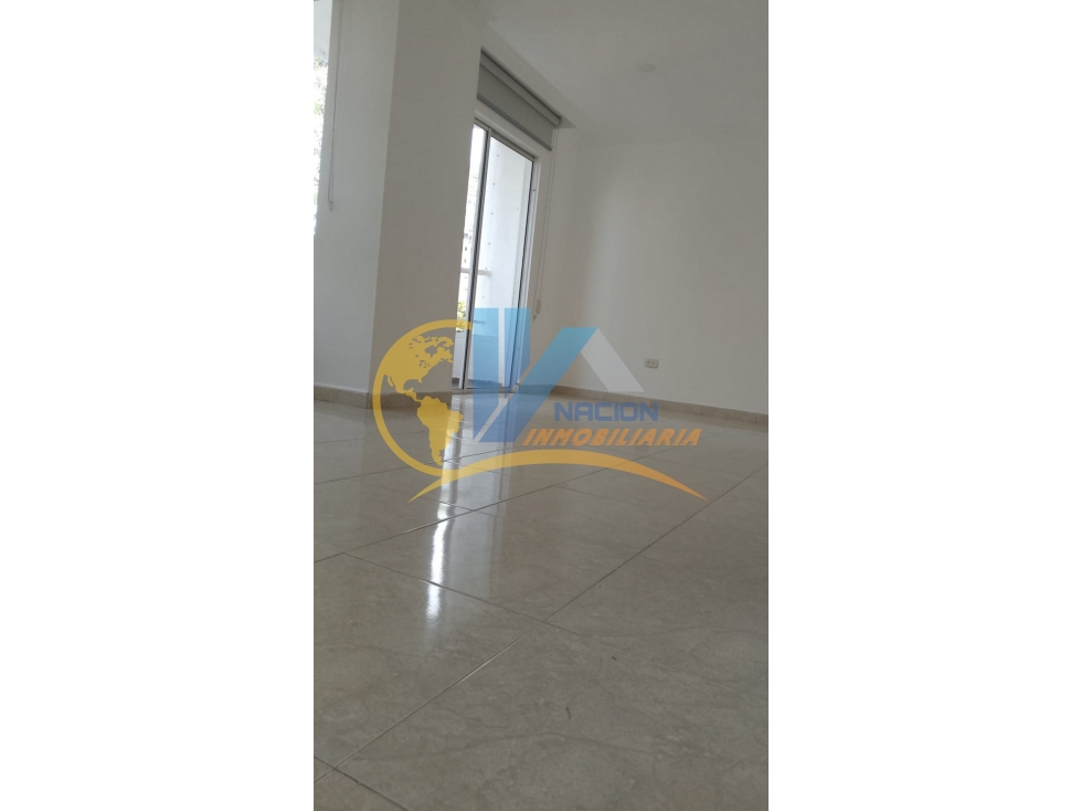 HERMOSO APARTAMENTO EN ARRIENDO EN ALTOS DEL PARQUE — foto 3