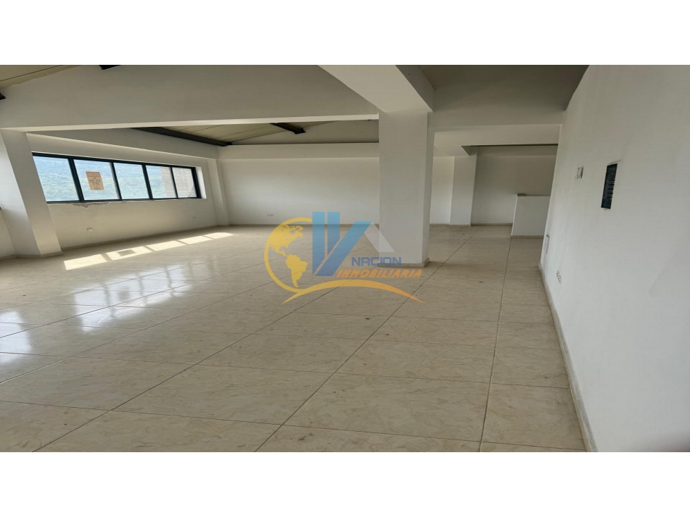 SE ARRIENDAN LOCALES COMERCIALES EN GIRÓN — foto 3