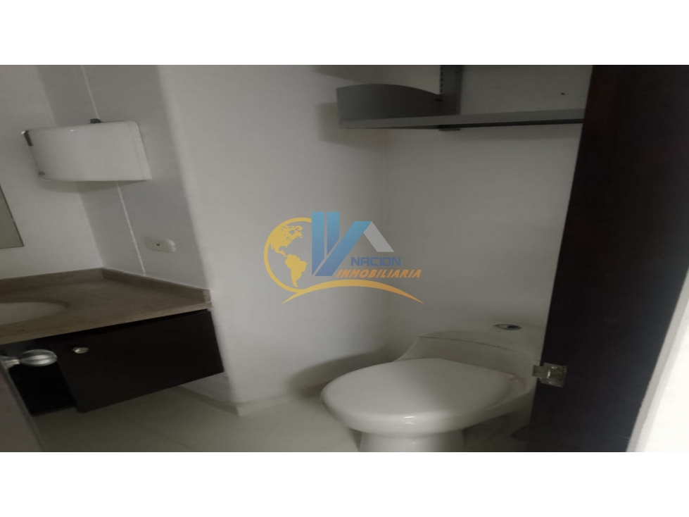 SE VENDE HERMOSA OFICINA EN EL ANILLO VÍAL - 6