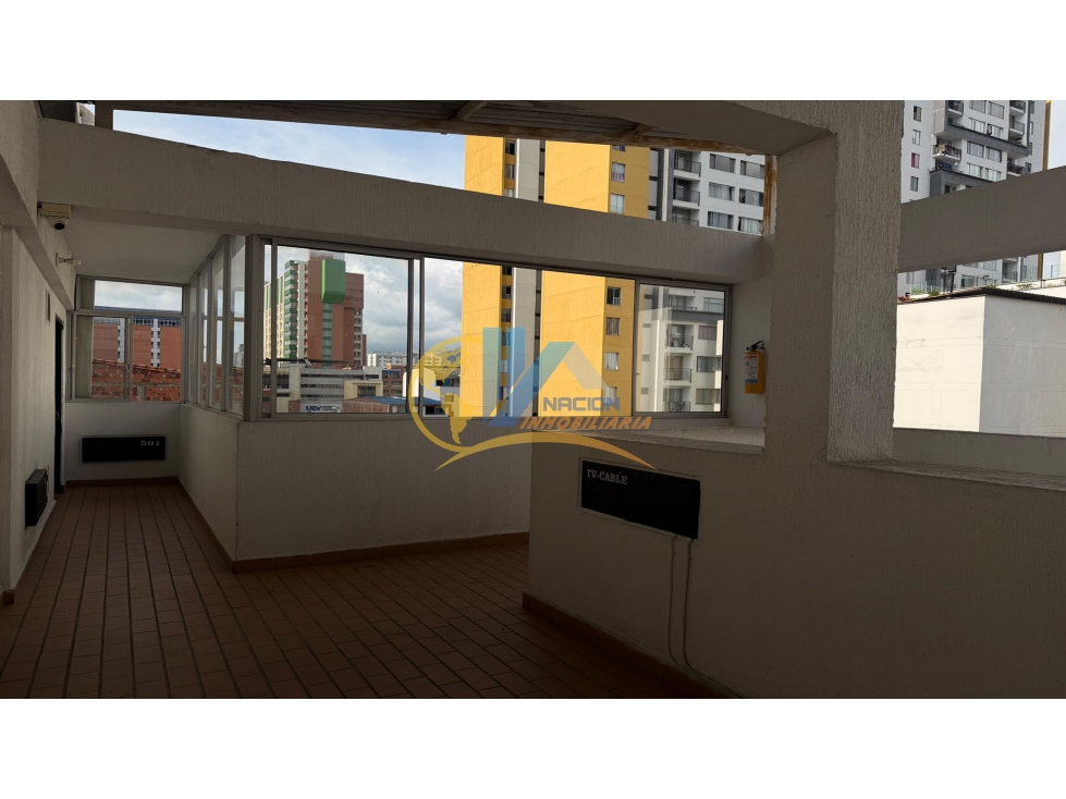 SE ARRIENDA APTO DUPLEX EN EDIFICIO AMBAR