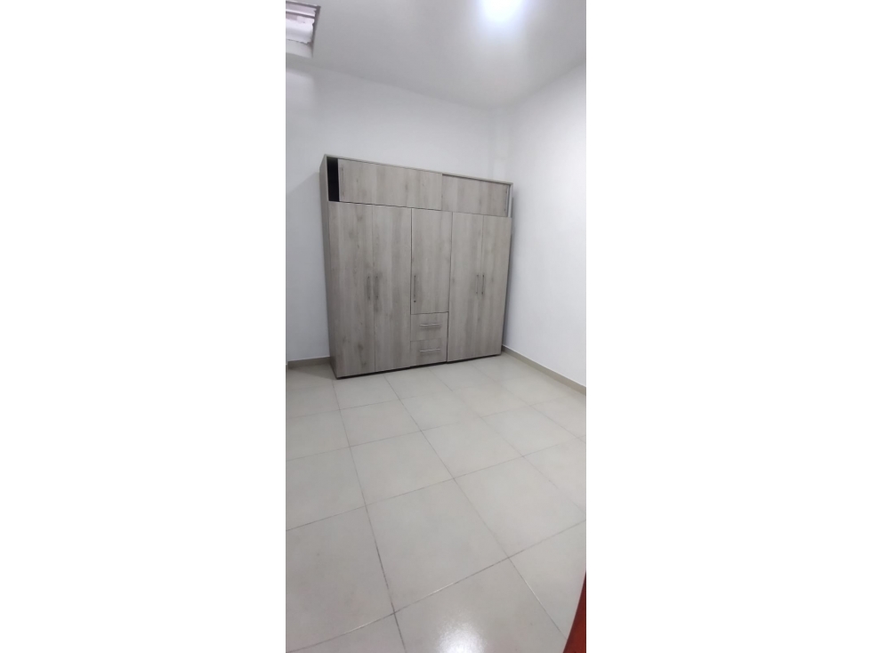SE VENDE HERMOSO APARTAMENTO EN SAN ISIDRO/GIRON — foto 4
