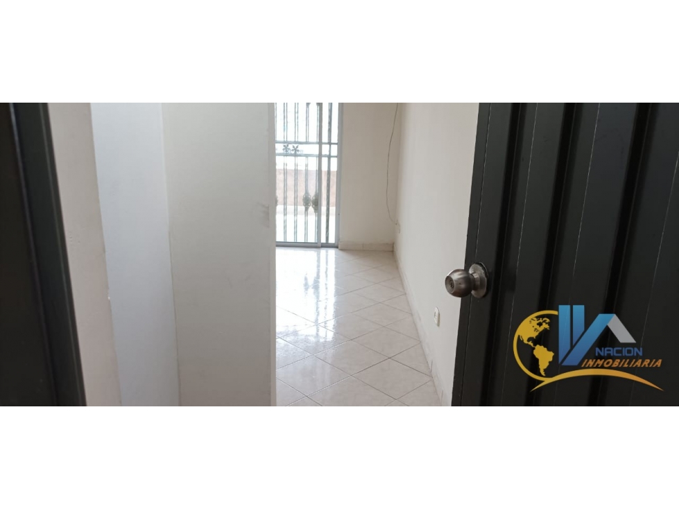 SE VENDE HERMOSO APTO DUPLEX EN ANTONIA SANTOS .