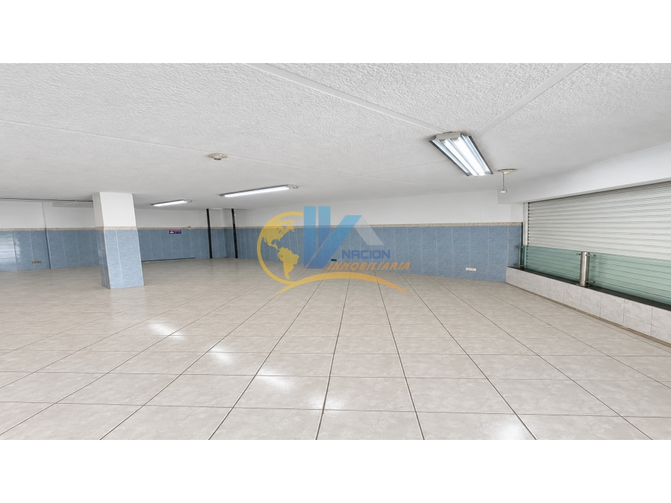 SE ARRIENDA LOCAL COMERCIAL EN DIAMANTE 2 DE 130M2 - 6