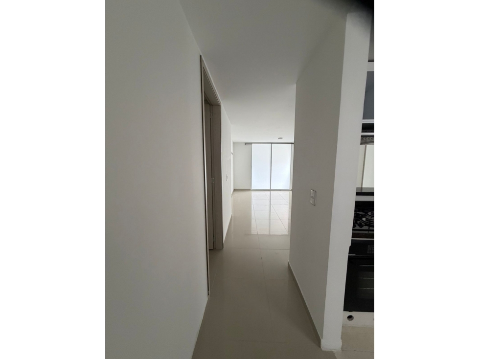 SE ARRIENDA HERMOSO Y AMPLIO APTO EN EDIF VANCUVER — foto 3