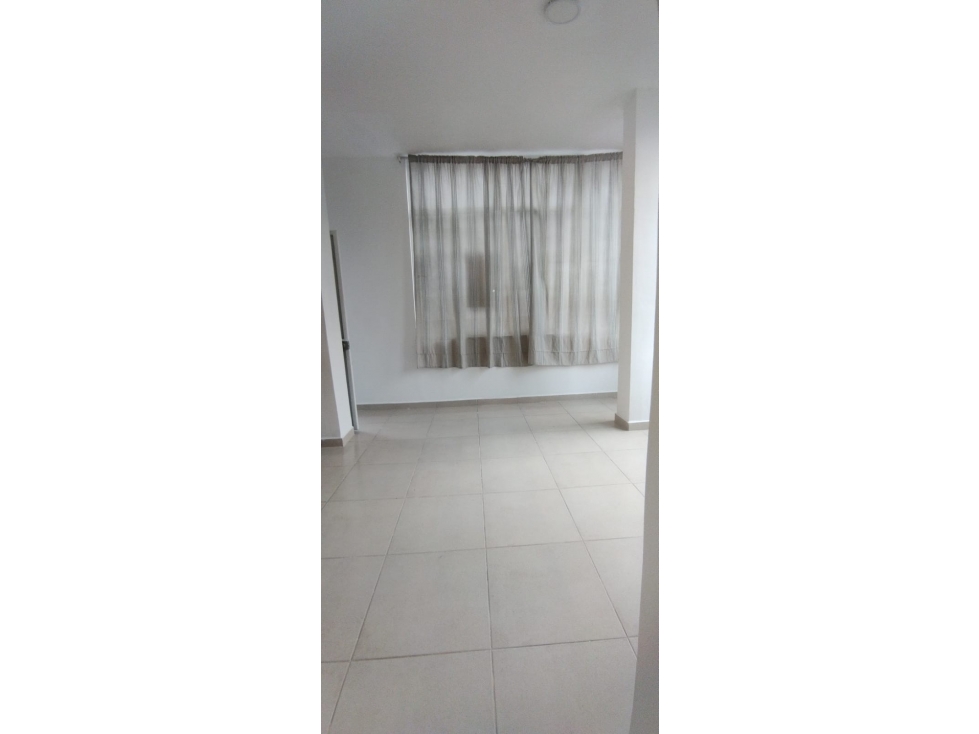 SE VENDE HERMOSO APARTAMENTO EN SAN ISIDRO/GIRON — foto 3