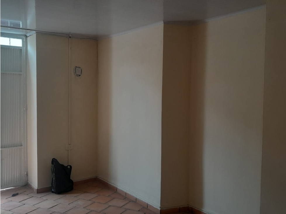 SE ARRIENDA AMPLIO LOCAL COMERCIAL EN PIEDECUESTA - 5