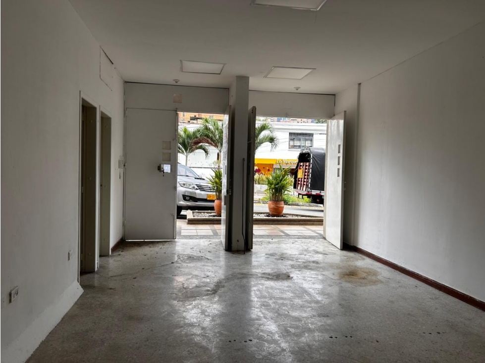 SE ARRIENDA ESPECTACULAR LOCAL EN BUCARAMANGA - 1