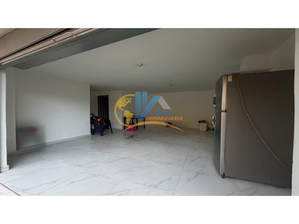 SE ARRIENDA LOCAL COMERCIAL EN MOLINOS DEL VIENTO - 6
